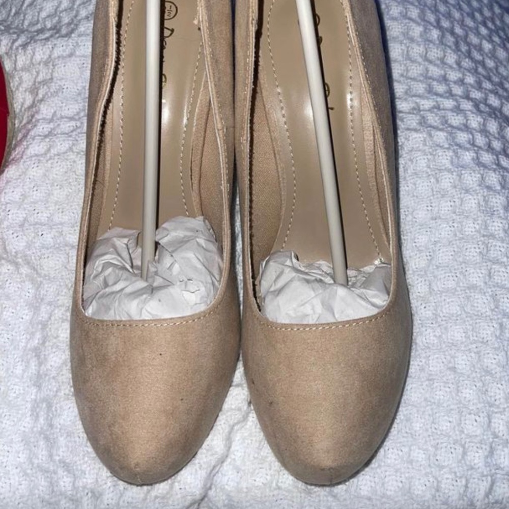Dream Pairs Heels - Size 8.5